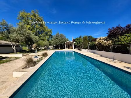 propriété de charme  5 chambres  piscine et jardin paysager