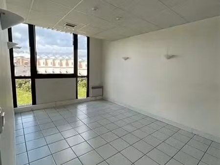 location bureaux 72 m²