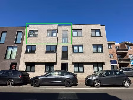 appartement te huur in brasschaat met 3 slaapkamers