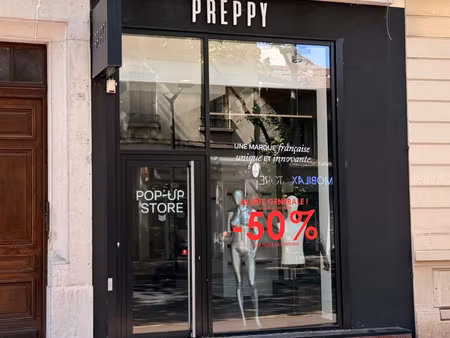 local professionnel à louer lyon 8eme arrondissement 4 pièce(s) 68m2 1 550€/mois ht/hc