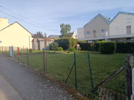 terrain - 305 m²