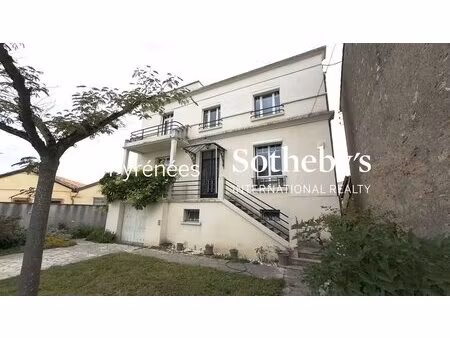 grande maison familiale en centre ville lavaur