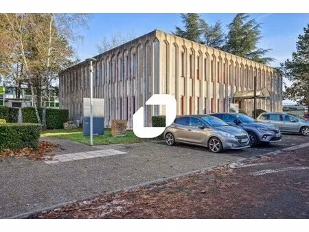 vente bureaux 712 m²