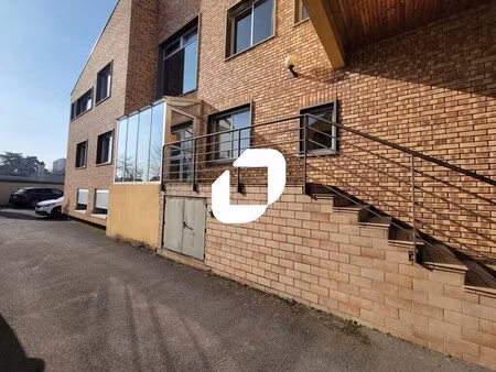 vente bureaux 592 m²