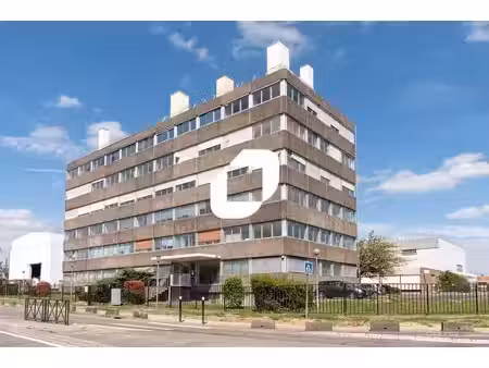 vente bureaux trappes 78190 502m²
