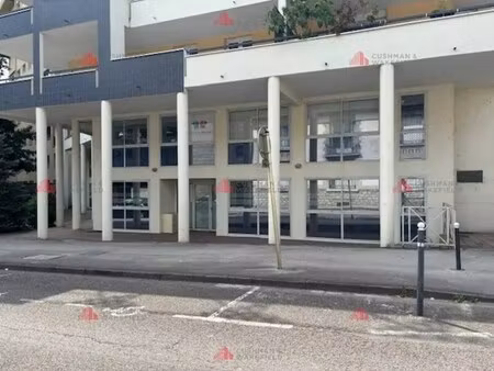 vente bureaux 51 m² à 140 m²