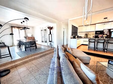 maison familiale 220 m2 avec terrain de 2 600 m2 au calme
