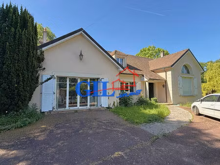 seine port - propriete bord de seine de 280m² habitables - terrain plat de 2000m²