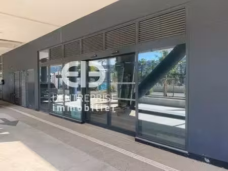 location commerce nice 06200 148m²