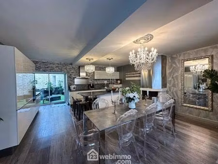 maison de ville - 220m² - vihiers