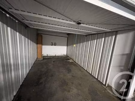 vente garage et parking à nantes île de nantes (44000) : à vendre / 13m² nantes île de nan