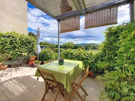 trévoux historique  t4 duplex en rez de jardin avec vue et 2 parkings