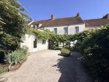 immeuble avec commerce et appartement