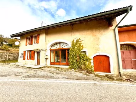 belle ferme rénovée sur les hauteurs de geovreisset.