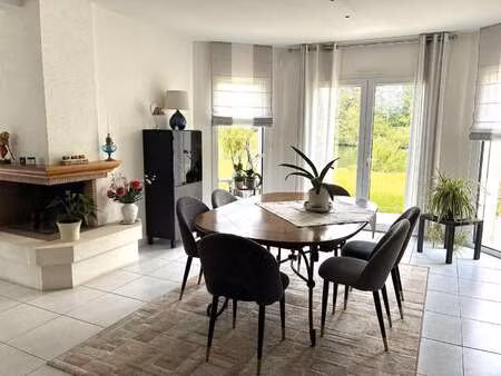 vente maison à bruz (35170) : à vendre / 195m² bruz