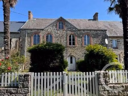 vente maison à longueville (50290) : à vendre / 118m² longueville