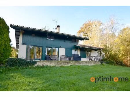 maison atypique avec étangs et 3ha de terrain