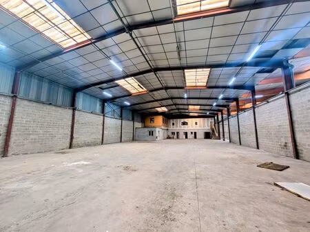 cote d'or (21) - quetigny - local / entrepôt de 1200 m² avec p
