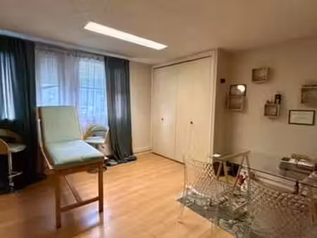 location bureaux et commerces à parame (35400) : à louer / 21m² parame