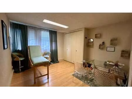 location bureaux et commerces à saint-malo (35400) : à louer / 21m² saint-malo