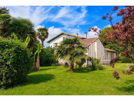 vente propriété 7 pièces 216 m² à floirac (17120)  445 000 €