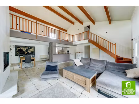 à vendre maison familiale 5 pièces 202 m2 habitables s
