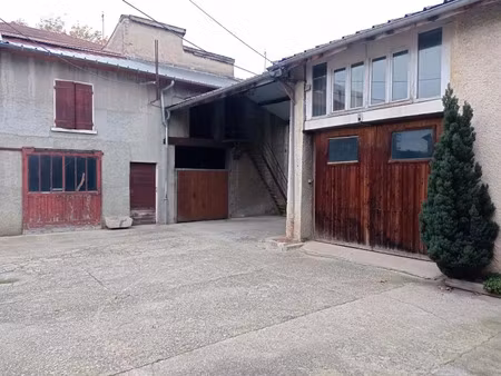 vente maison 8 pièces 400 m² à vaulx-en-velin (69120)  450 000 €