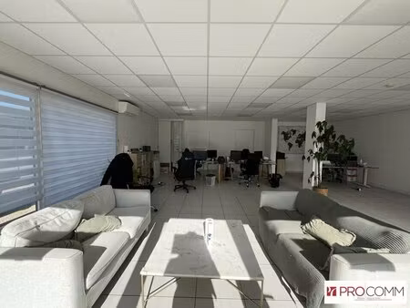 location commerce saint martin de crau 13310 86m²