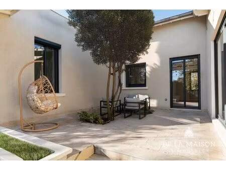 ecully maison de famille 208m2 parcelle 979m2