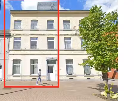 1/2 immeuble de rapport= 4appartements + 3 box 7% rendement