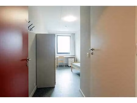 chambre d'étudiant dans un complexe étudiant