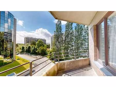 bel appartement lumineux - 3 chb avec balcon