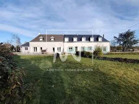 ensemble immobilier 4 maisons sur 5 hectares avec étang