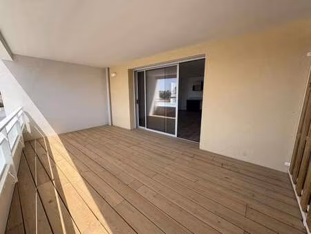 location appartement 3 pièces à saint-hilaire-de-riez (85270) : à louer 3 pièces / 71m² sa