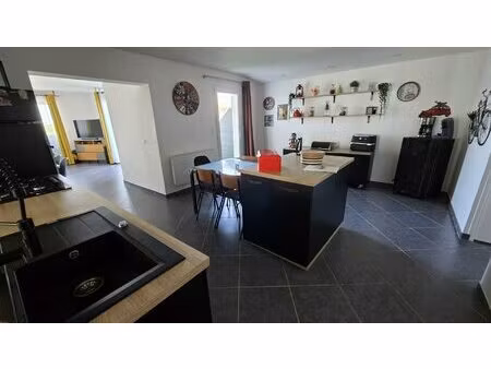 réf 3996 - semi-plain-pied lumineux avec garage et beau jardin -