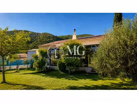 maison de plain-pied 147 m2 avec vérandas et terrain de 1004 m2