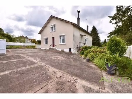 ? à vendre maison de bourg sur sous?sol complet avec 5