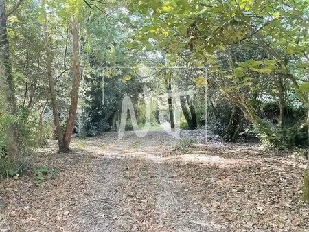 maison à réhabiliter et son parc de 3000 m²