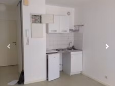 location appartement t1 à nantes centre ville (44000) : à louer t1 / 18m² nantes centre vi