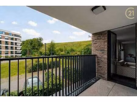 appartement 3 chambres avec terrasse  parking et cave
