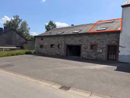 a vendre: studio dans le village de freux.