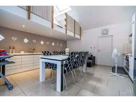 appartement deux chambres avec parking et balcon