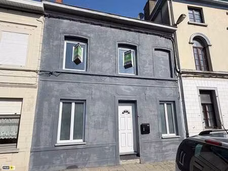 maison spacieuse avec terrasse