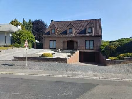villa 3 ch. 460 m² sur 2000 m² terrain à blaton