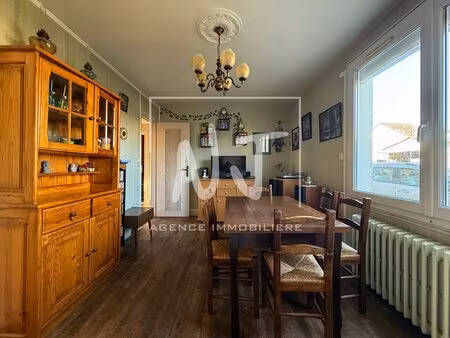 idéal premier achat ou investissement - maison au coeur du bourg de trélazé !