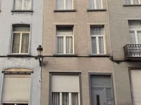 maison de 4 chambres + bureaux