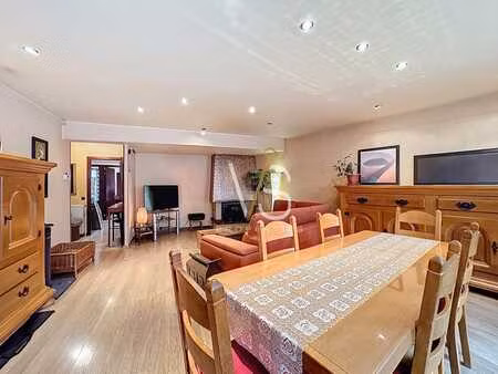 bel appartement 2 chambres dans petite copro avec terrasse!