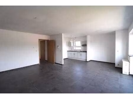 appartement 2ch avec cave / parking extérieur