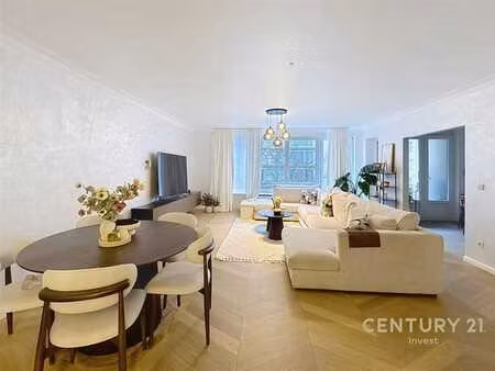 superbe appartement 3 chambres + emplacement parking interie