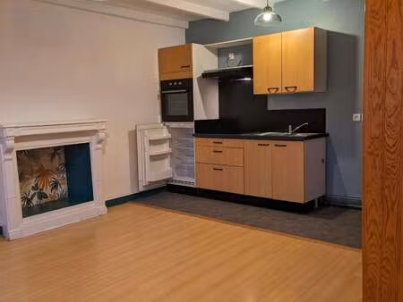 location appartement 2 pièces à douarnenez (29100) : à louer 2 pièces / 38m² douarnenez